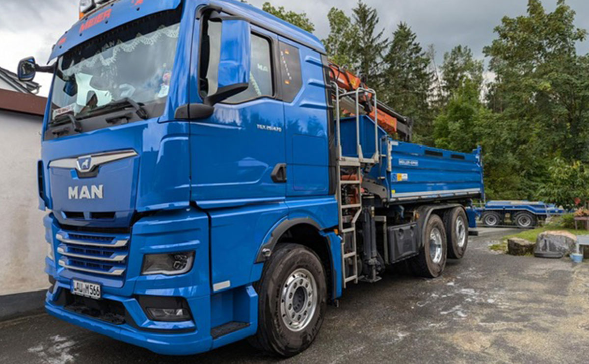 LKW mit Kran