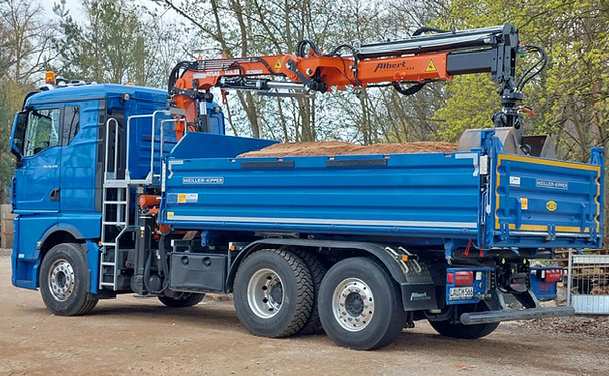 LKW mit Kran